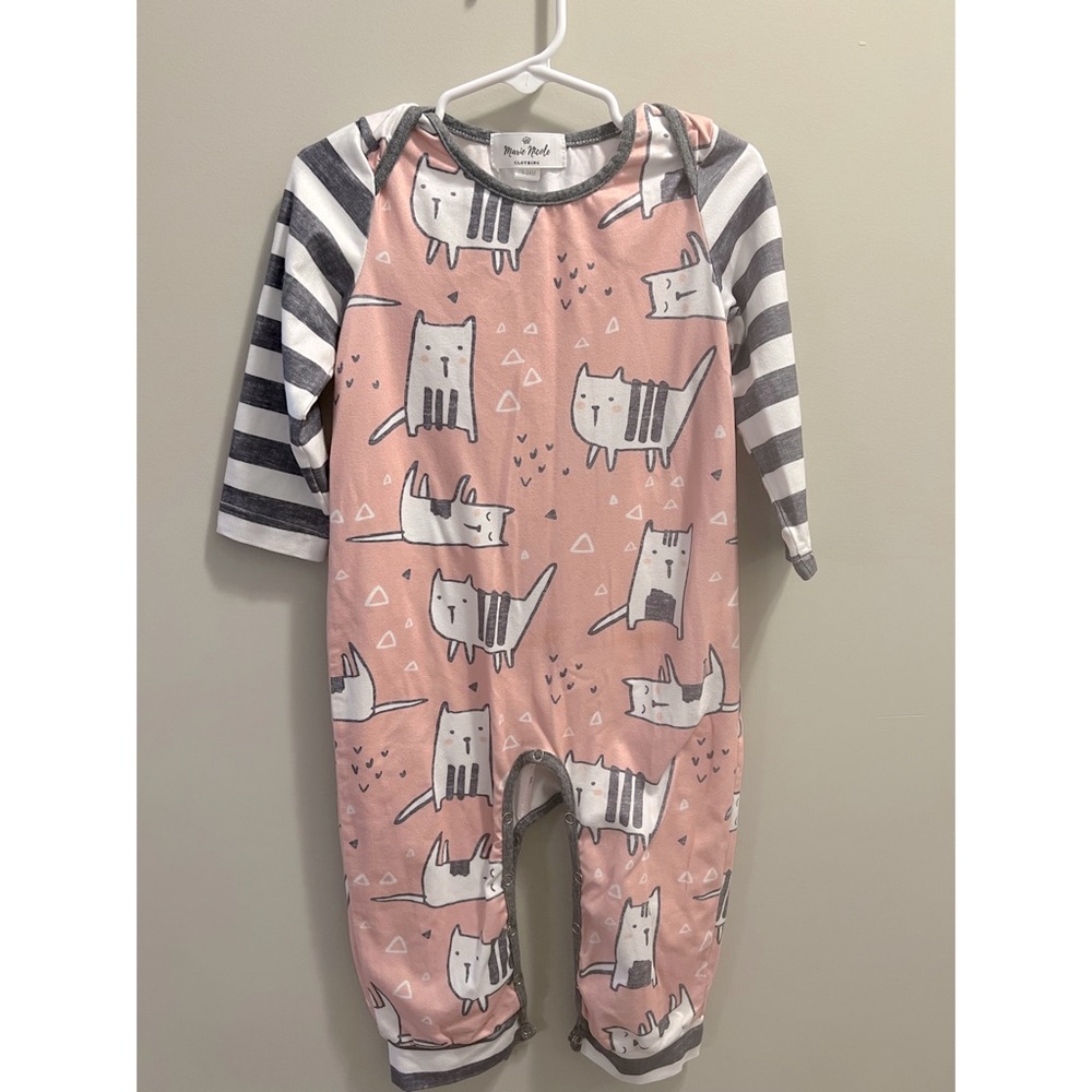 “Marie Nicole Clothing” pajama bodysuit! 🤍